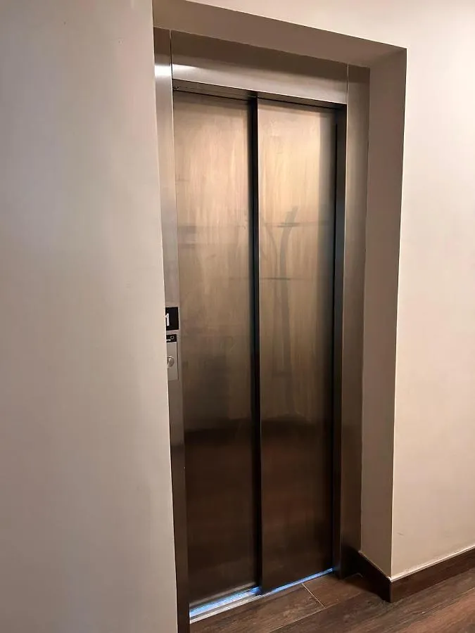 Moratin N3 Apartamento 150 M2 Seville Spain